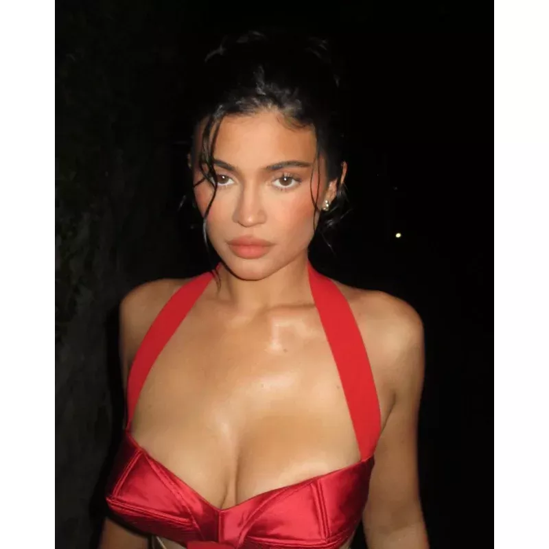 Kylies Summer Night Look Bundle