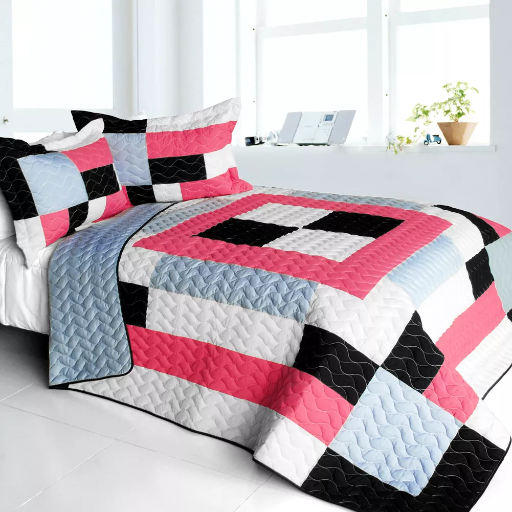 Vermicelli-Quilted Patchwork Quilt Set 3-Piece with Matching Shams