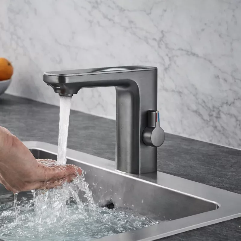 Voss - Smart Sensor Digital Basin Faucet